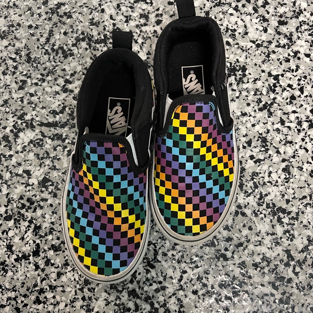Vans Asher Rainbow Checkered size 12
